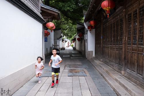 小兄妹